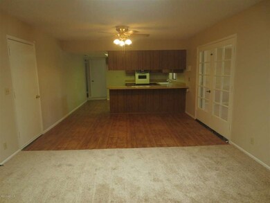 family room (2)