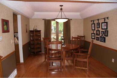 Dining Room. Trayed ceiling, chair rail and the co