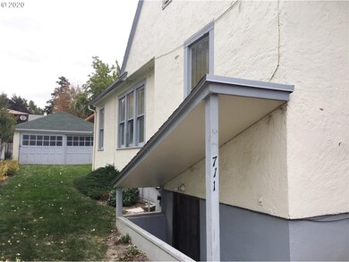 709 NW Bailey Ave, Pendleton, OR 97801 - photo 2