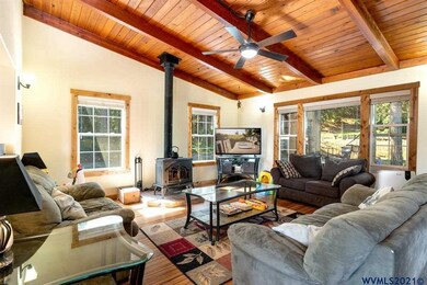 985 Crooked Finger Rd NE, Scotts Mills, OR 97375 - photo 6