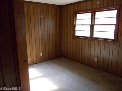 2nd Bedroom.