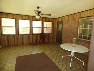 1402 Stokes Ave, McComb, MS 39648 - photo 7