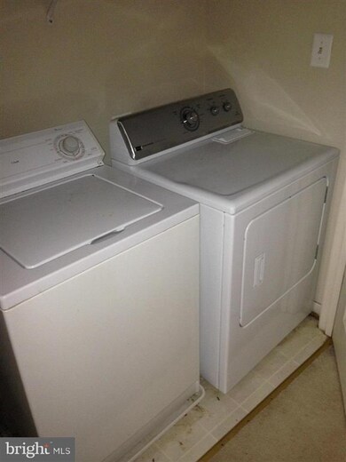 12150 Caithness Cir, Bristow, VA 20136 - photo 2