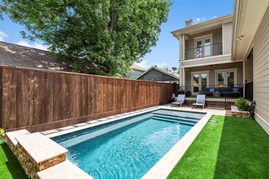 605 E 27th St, Houston, TX 77008 - photo 2