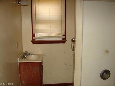 292 Gregory Ct, Asheboro, NC 27205 - photo 6