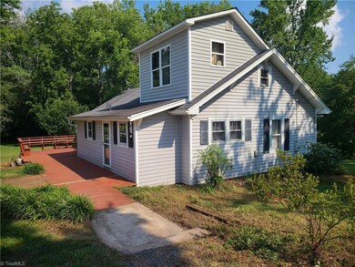 981 Thornburg Rd, Asheboro, NC 27205 - photo 2