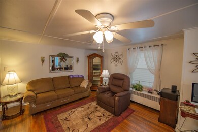 18 Wisconsin Ave, Rensselaer, NY 12144 - photo 2