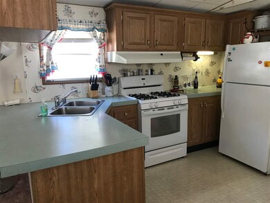 84 Fox Hill Ln, Franconia, NH 03580 - photo 3