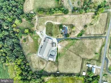 211 W Middlesex Dr, Carlisle, PA 17013 - photo 6