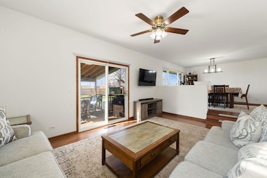 6812 Wainwright Dr unit 1, Woodridge, IL 60517 - photo 6