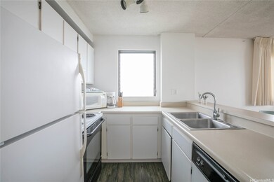 Royal Kuhio unit 2608, Honolulu, HI 96815 - photo 7