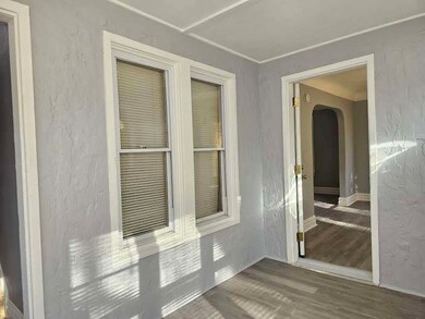 1510 W Cornelia Ave, Waukegan, IL 60085 - photo 4