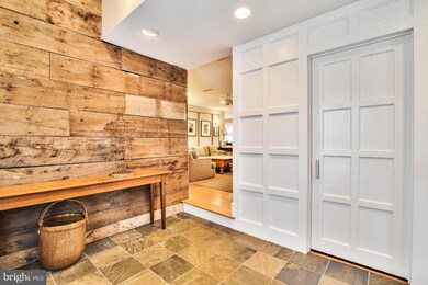 7121 Harrison Ln, Alexandria, VA 22306 - photo 2