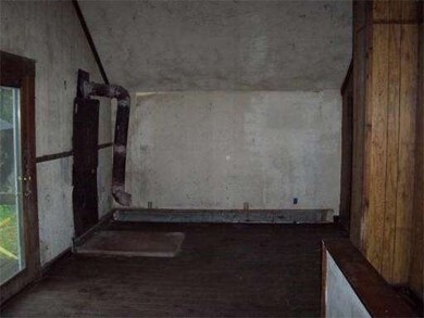 137 Eagleville Rd, Orange, MA 01364 - photo 5