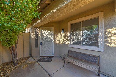 2714 E Carol-4