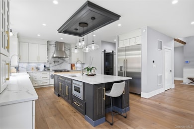 18 Timberpoint Rd, East Islip, NY 11730 - photo 5