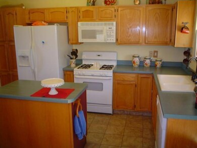 13900 Desert Song Dr, Horizon City, TX 79928 - photo 4