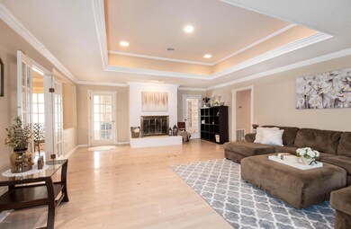 6_Living Room