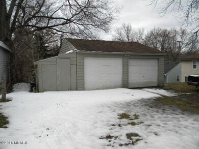 1360 Lewison Ave NE, Grand Rapids, MI 49505 - photo 5