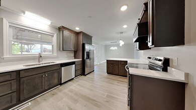 204 Fairlane Dr, Shelbyville, TN 37160 - photo 2