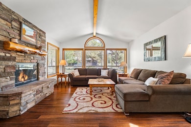 18016 White Alder Ln unit 1, Sunriver, OR 97707 - photo 2