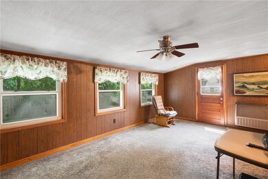 Sun room/family room