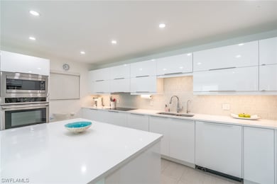 533 Broad Ave S unit 533, Naples, FL 34102 - photo 4