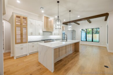 1119 E 36th Place, Tulsa, OK 74105 - photo 7