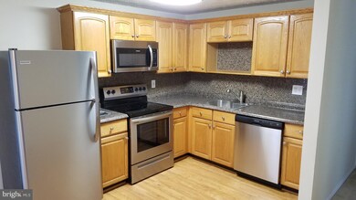 112 Sandhill Rd, Essex, MD 21221 - photo 4