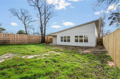 613 W Florence St, Denison, TX 75020 - photo 6