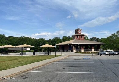 147 Railroad Ave NW, Lilburn, GA 30047 - photo 5