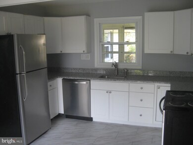 2427 Kinderbrook Ln, Bowie, MD 20715 - photo 3