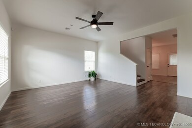 Spacious living room