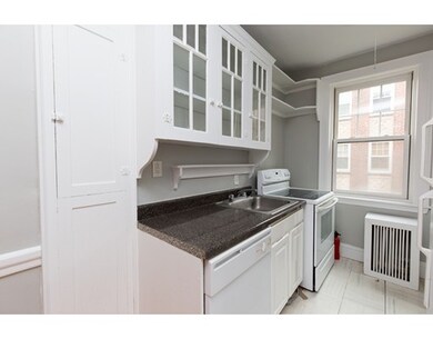 52 Strathmore Rd unit 31, Brighton, MA 02135 - photo 3