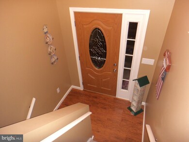 1306 Mallard Dr W, Chambersburg, PA 17202 - photo 2