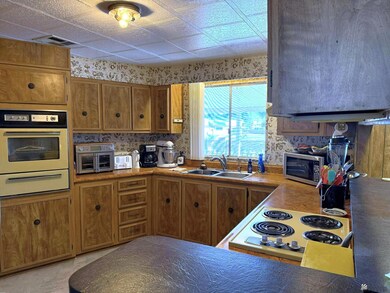 12411 E 37th Place, Yuma, AZ 85367 - photo 5