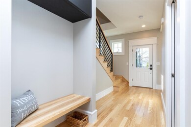 21 Elwyn Ave, Portsmouth, NH 03801 - photo 5