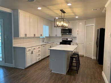 248 Belle St, Bedford, TX 76022 - photo 4