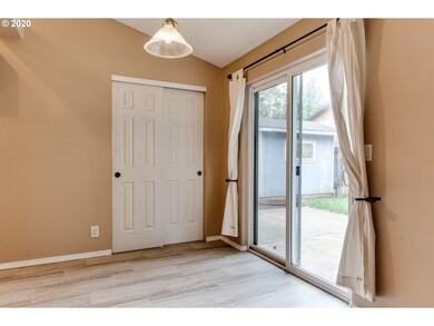 768 Blue Jay Loop, Creswell, OR 97426 - photo 7