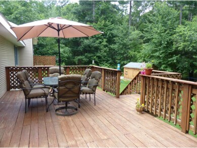 8 Moe St, Nashua, NH 03062 - photo 4