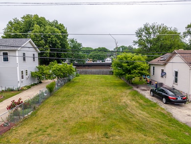 428 Fremont St, Elgin, IL 60120 - photo 2