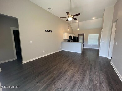 753 Bennett Cir, Byhalia, MS 38611 - photo 3