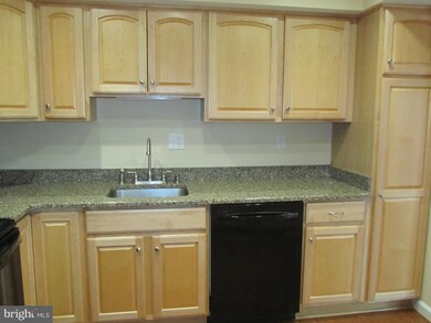 1740 Whitestone Ct unit 6, Crofton, MD 21114 - photo 4