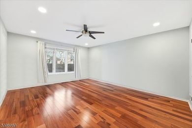 65 Aspen Dr, Basking Ridge, NJ 07920 - photo 4