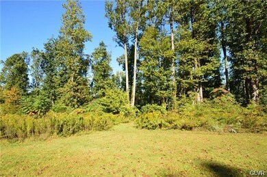 5612 Oak Ln, Zionsville, PA 18092 - photo 3