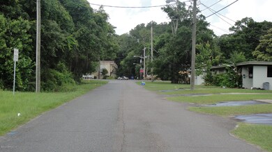 6337 Kimberly Ln, Jacksonville, FL 32210 - photo 5