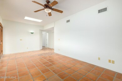 1041 N Calle Rinconado, Vail, AZ 85641 - photo 7
