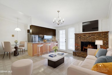 Den/Kitchen
