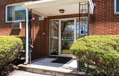 1 Albert Dr unit 6, Woburn, MA 01801 - photo 2