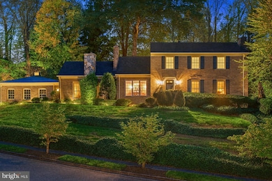 5813 Bent Twig Rd, McLean, VA 22101 - photo 2